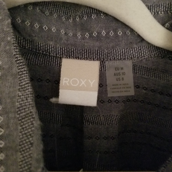 NWT Roxy Shirt Dress Medium Button Up Gray Tie New - Picture 3 of 7
